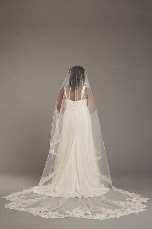 Picture of Scalloped Edge Mantilla Cathedral Veil