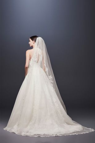 lace wedding dress and veil