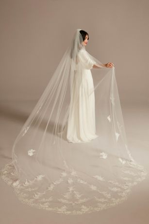 Cibelle 1T Floral Appliques Lace Sequin Wedding Veils 3 Merters Long Birlda Veil with Comb