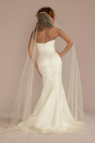 Picture of Scattered Pearl Tulle Cathedral Veil