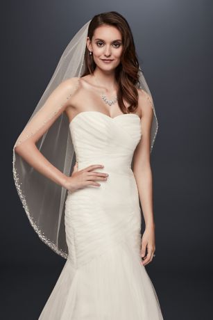 Delicate Scattered Crystal Fingertip Veil