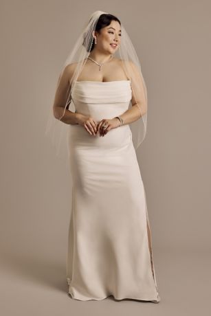 Picture of Mid-Length Tulle Veil with Pencil and Pearl Edge