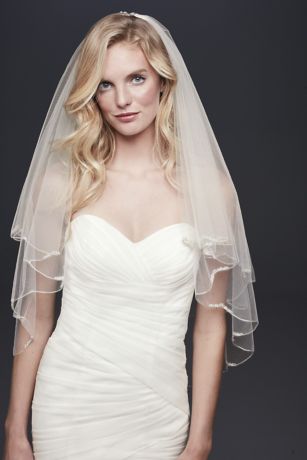 David's Bridal Pearl Crystal Cluster Scallop-Edge Fingertip Veil