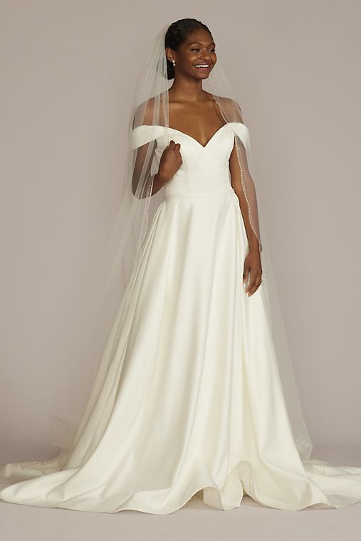 David's Bridal Scrolled Scallop-Edge Cathedral Veil