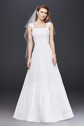 David´s Bridal-Vestido de Novia en Linea A Con Capa de Chiffon en el Frente