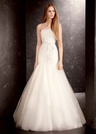 vera wang fit and flare wedding dress