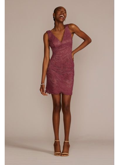 Knee Length Scalloped Lace Sheath Dress - Intricate lace highlights your frame in this knee-length