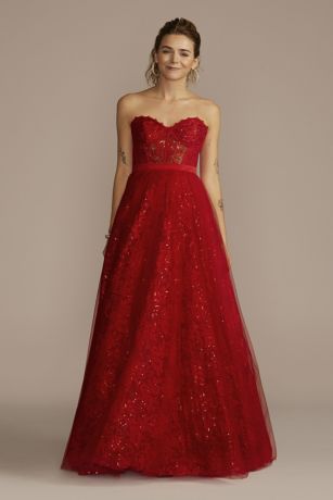 Plus Size Prom Dresses & Gowns | David's Bridal