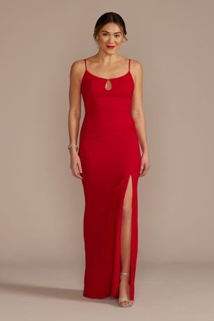 Picture of Crepe Keyhole Sheath with Side Slit