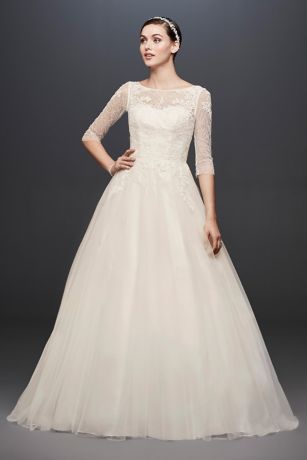 lace wedding dress with tulle skirt