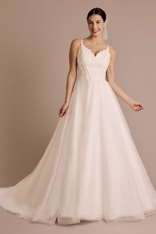 Picture of Spaghetti Strap Lace Applique Ball Gown
