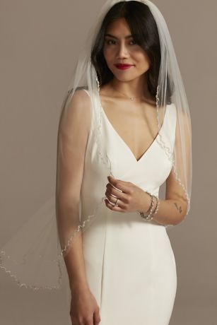 Picture of Rhinestone Wave Edge Fingertip Veil with Pearls