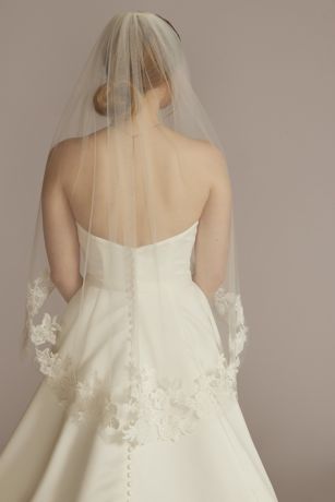 Picture of Embroidered Floral Applique Fingertip Veil