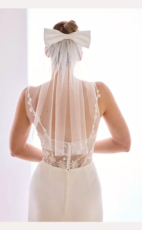 Tulle Veil with Satin Bow Image 1