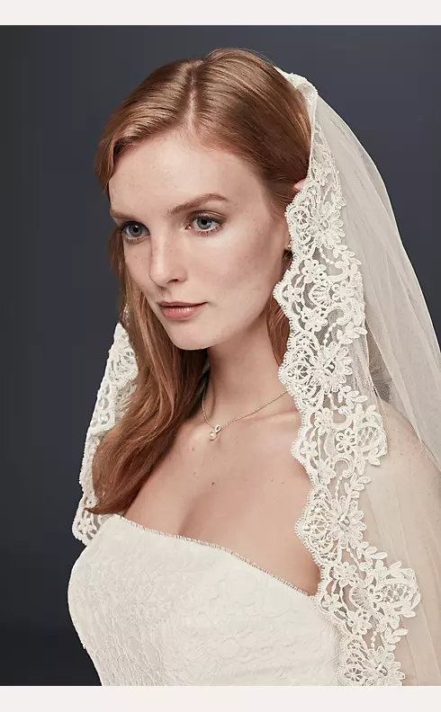 Corded Lace Cathedral Veil with Scalloped Edge Image 2