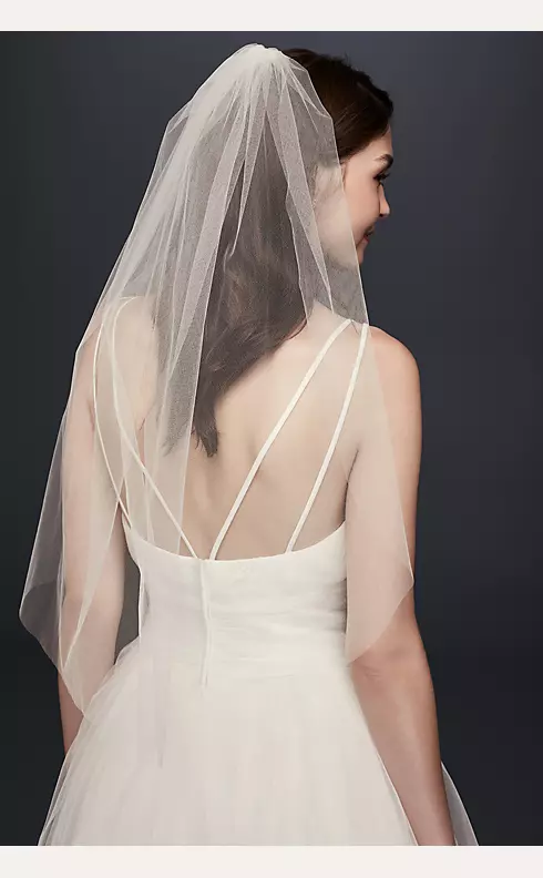 One-Tier Blusher Veil Image 2