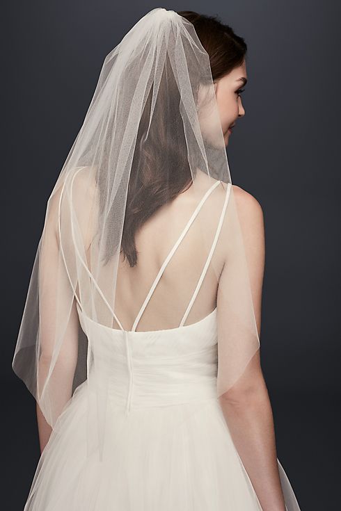 One-Tier Blusher Veil Image 2