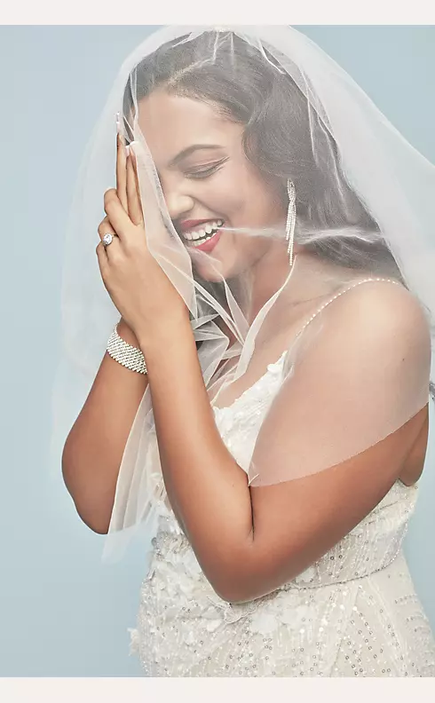 One-Tier Blusher Veil Image 3