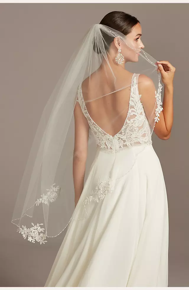 Lace Applique Pearl Scalloped Mid-Length Veil Image 2