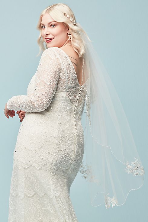 Lace Applique Pearl Scalloped Mid-Length Veil Image 5