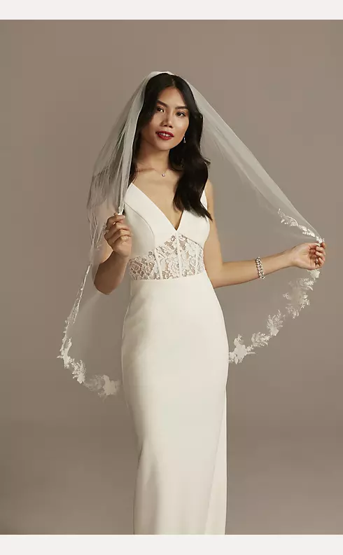 Cutout Lace Edge Mid-Length Veil with Sequins Image 2