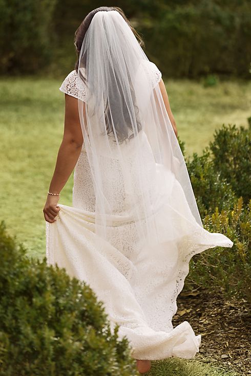 Reimagine Recycled Tulle Mid-Length Veil Image 5