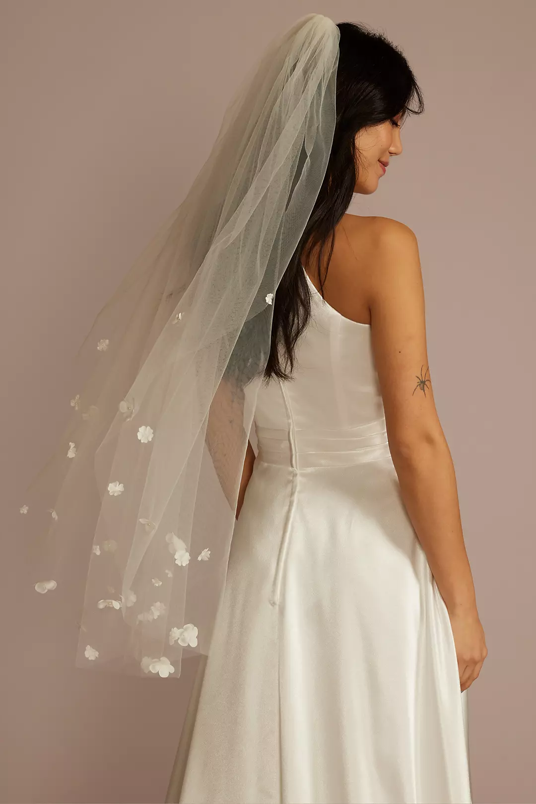 Flower and Pearl Embellished Mid-Length Veil Image 2