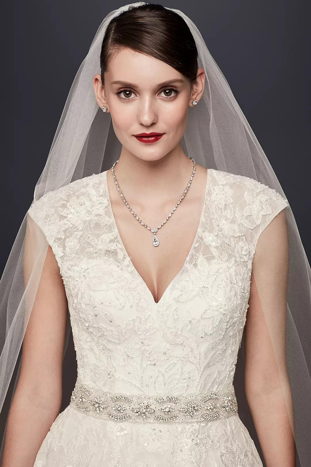 Single-Tier Raw Edge 120-Inch Cathedral Veil  Image 2