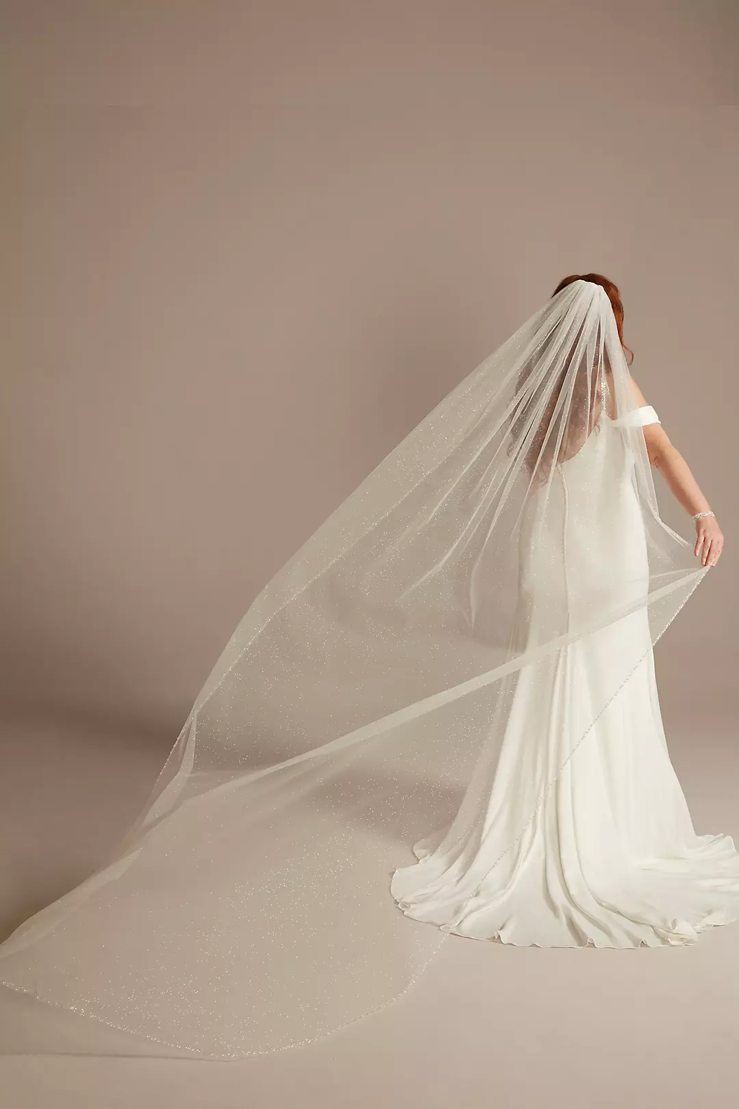Scattered Pearl Veil