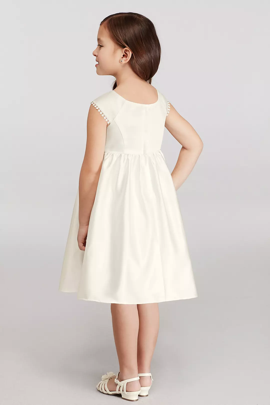 Cap Sleeve Flower Girl Dress with Lace Appliques Image 2