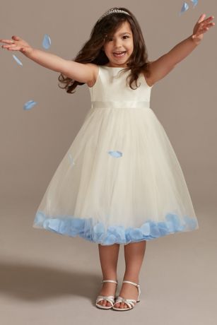 Flower girl dress outlet with rose petals inside