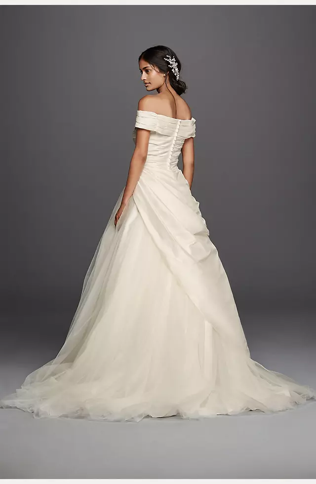 As-Is Jewel Taffeta Wedding Dress with Brooch Image 2