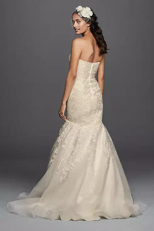 As-Is Lace Wedding Dress with Sweetheart Neckline Image 2
