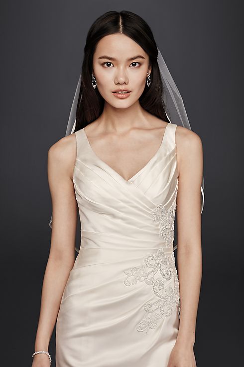 As-Is V-Neck Trumpet Wedding Dress Image 4