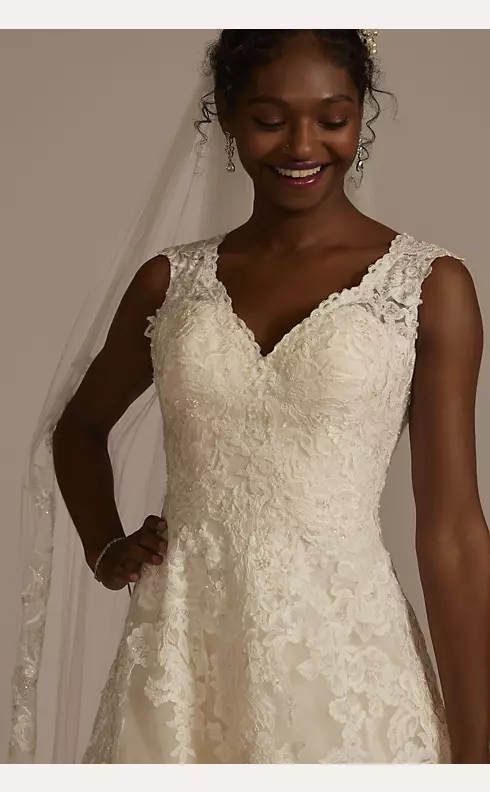 Scalloped V-Neck Lace and Tulle Wedding Dress | David's Bridal