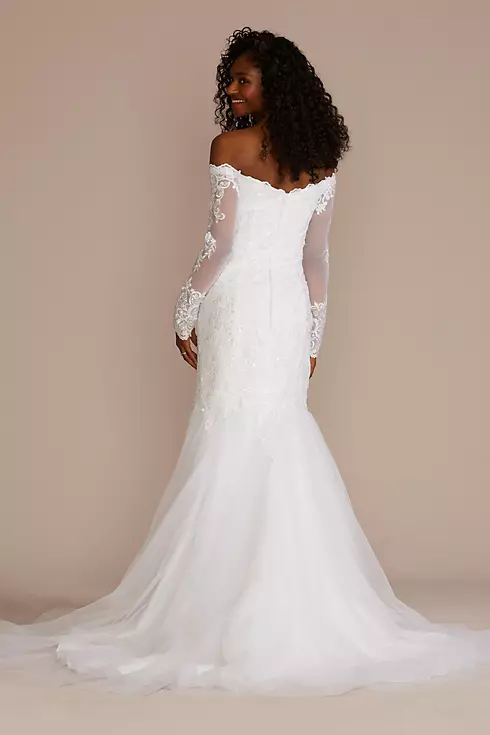 Long Sleeve Lace and Tulle Trumpet Wedding Dress Image 2