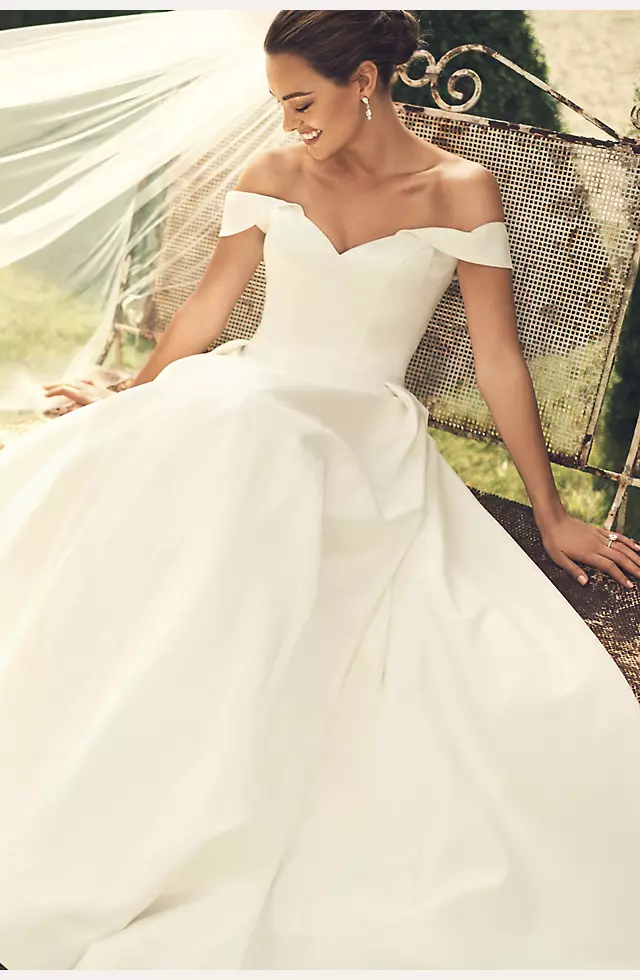 AM1206 Off Shoulder Luxury Swarovski crystal Beading satin ballgown Wedding  Dress