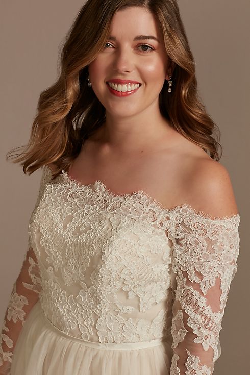 Lace Applique Off Shoulder Wedding Dress Image 4