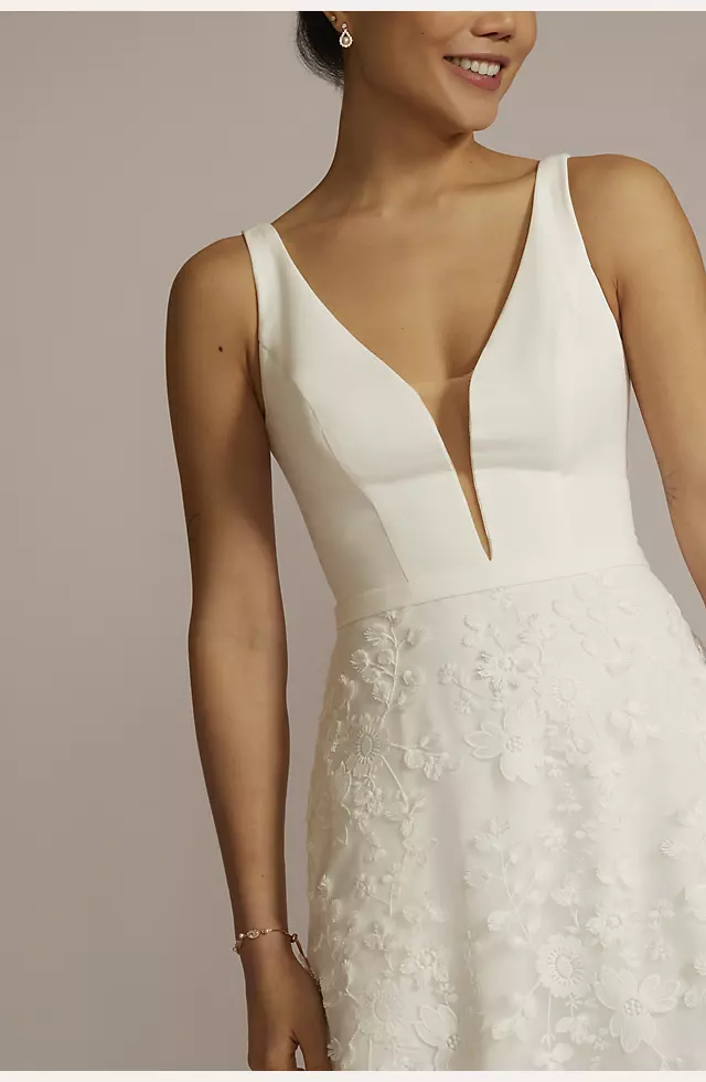 A line V-neck Crepe Wedding Dress – daisystyledress
