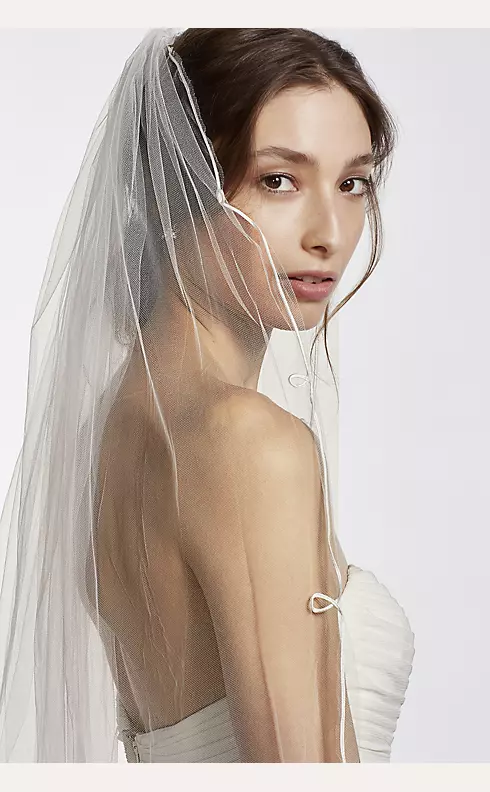 One tier Cathedral Veil with Simple Scroll Edge Image 2