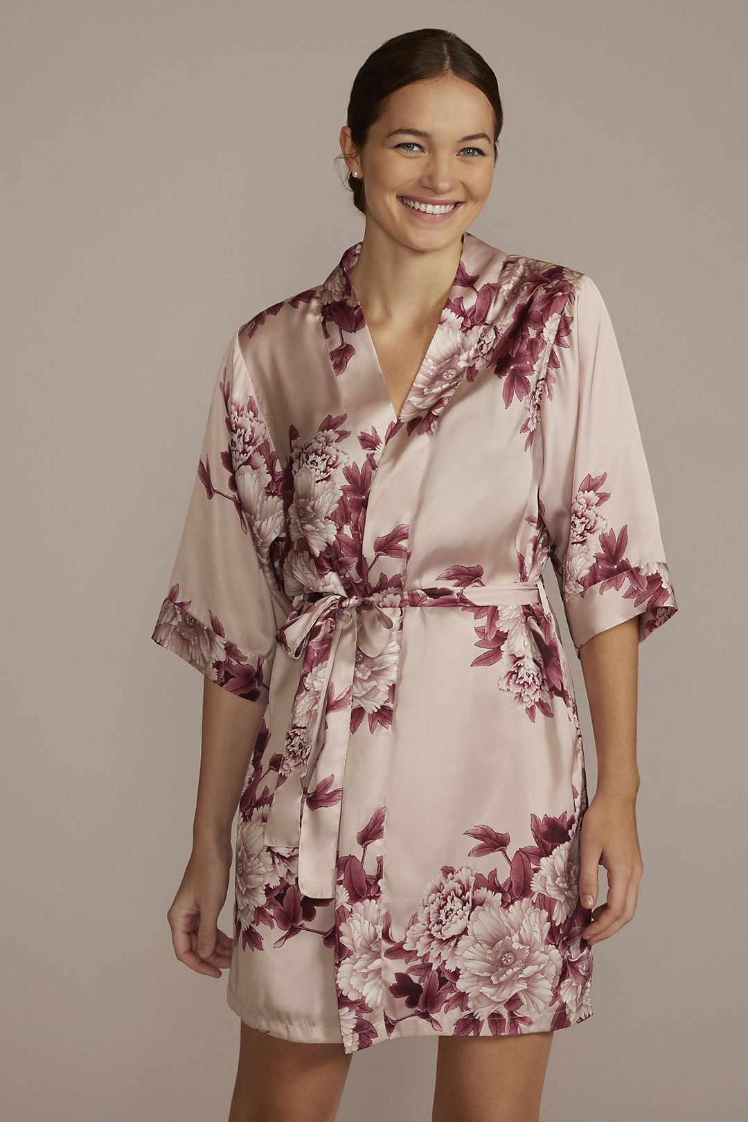 Dusty Pink Floral Bridal Party Robe Image 1