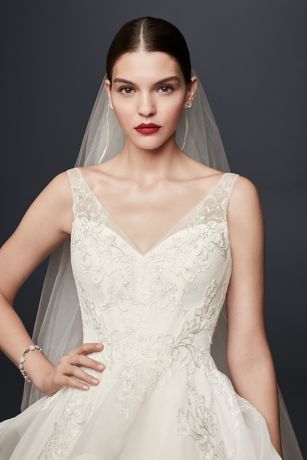 値下げ　David Fielden SPOSA David Fielden, - never worn - Mikado, 2018 collection New Wedding