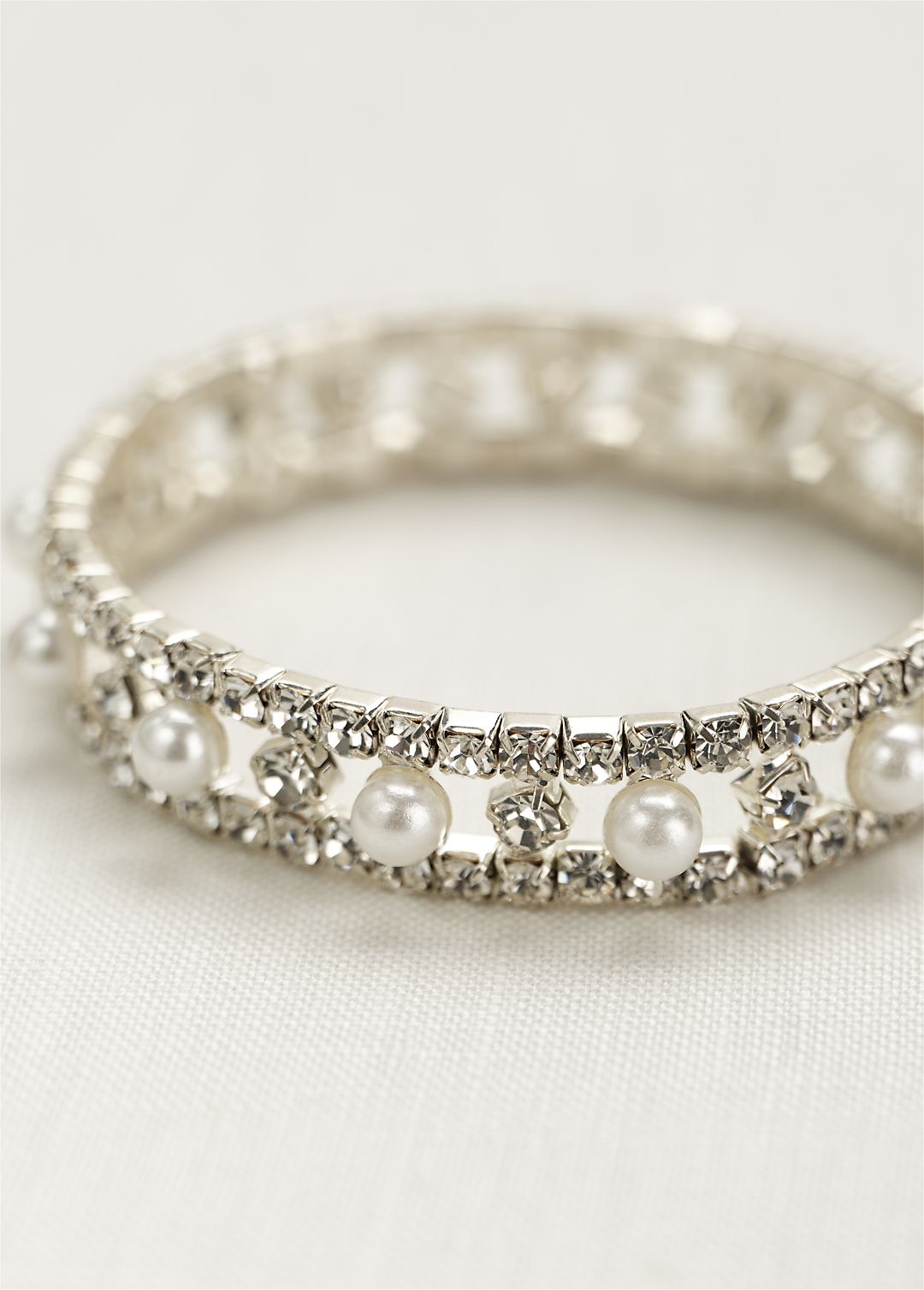 Pearl and crystal alternating stretch bracelet Image 3
