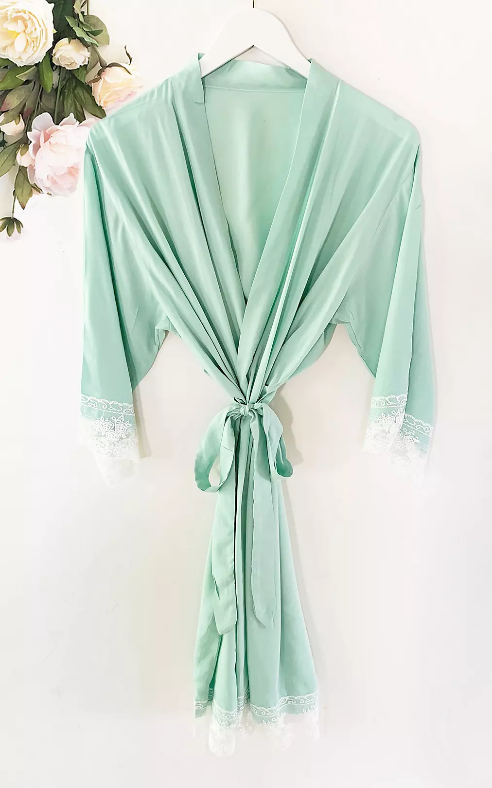 Bridesmaid Cotton Robe With Lace Trim Image