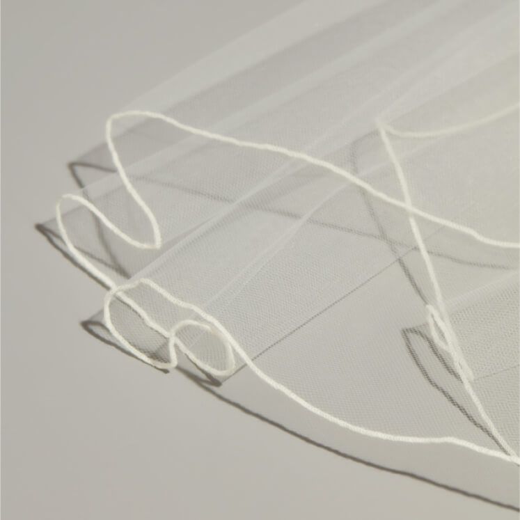 detail shot of veil edge