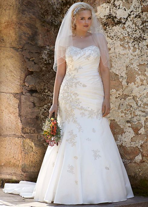 Satin Trumpet Gown with Sweetheart Neckline Image
