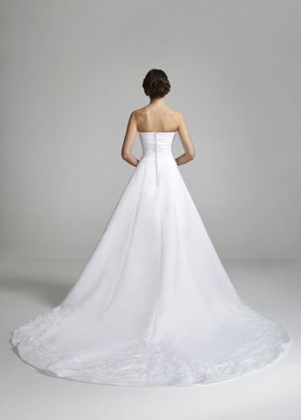 David's Bridal のウェディングドレス アメリカ製 US4 Satin Cummerbund Ball Gown Wedding Dress | David's Bridal