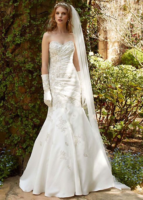 Satin Trumpet Gown with Sweetheart Neckline Image 3