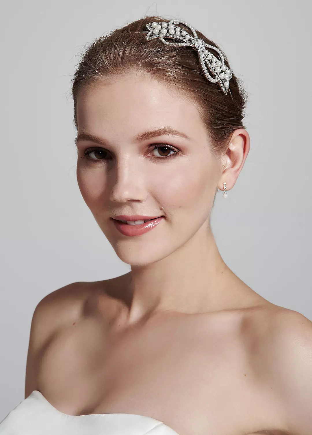 Casted Pearl Bow Headband Image