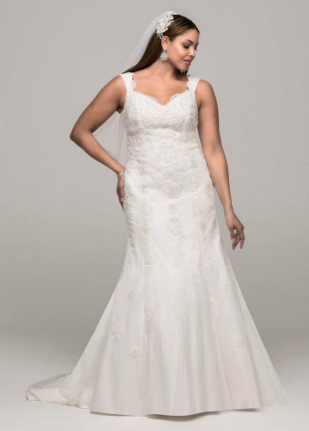 As-Is Tank Lace Plus Size Wedding Dress with Tulle Image 3
